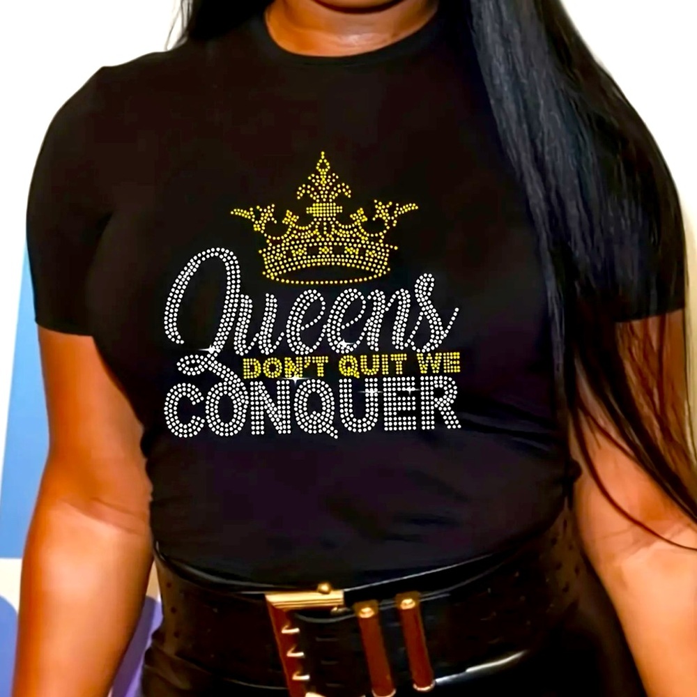 QUEENS TEE WITH BLING, NEW SIZE XL, crew neck.
